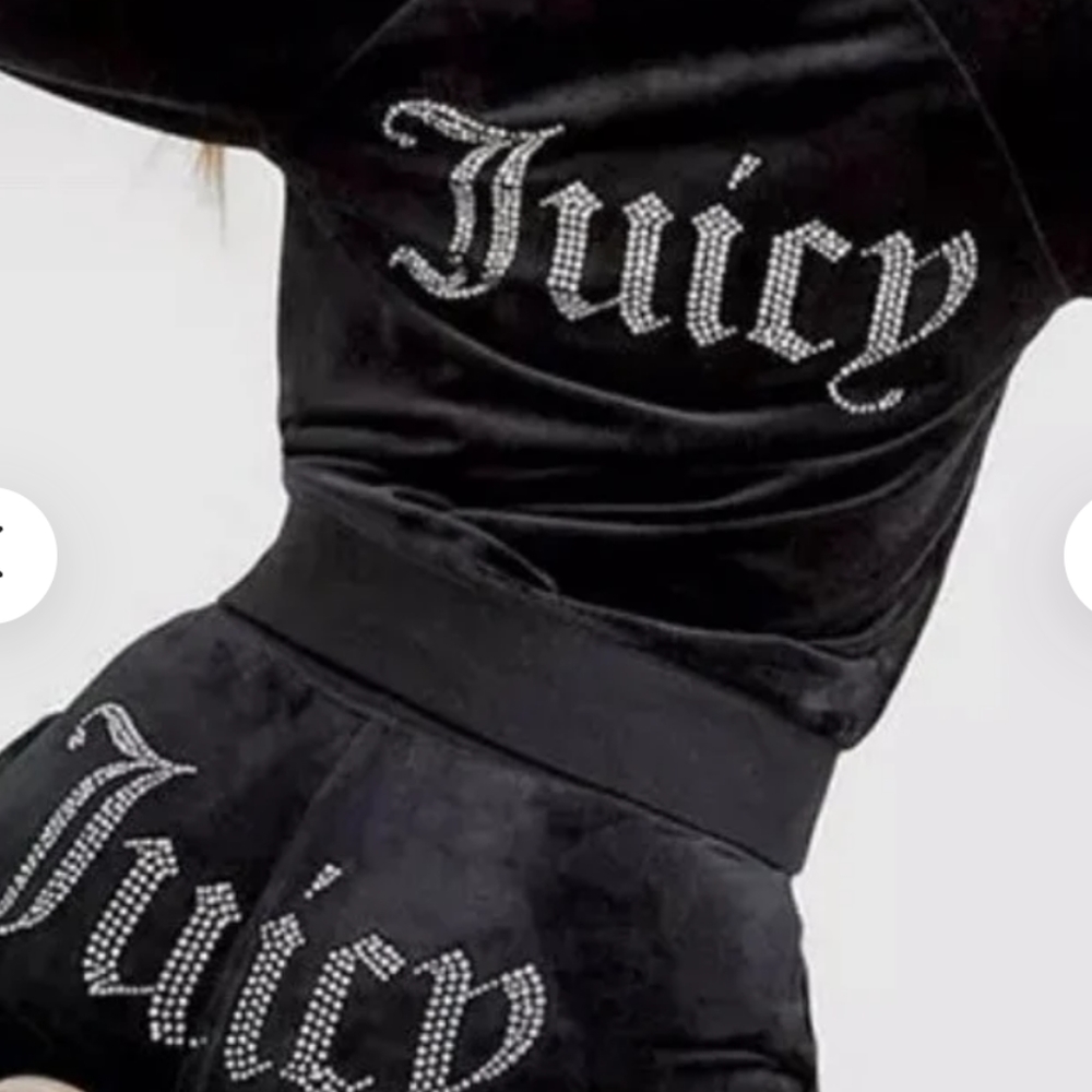 Juicy Couture.  Y2k set